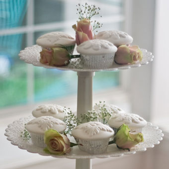 brides.com image